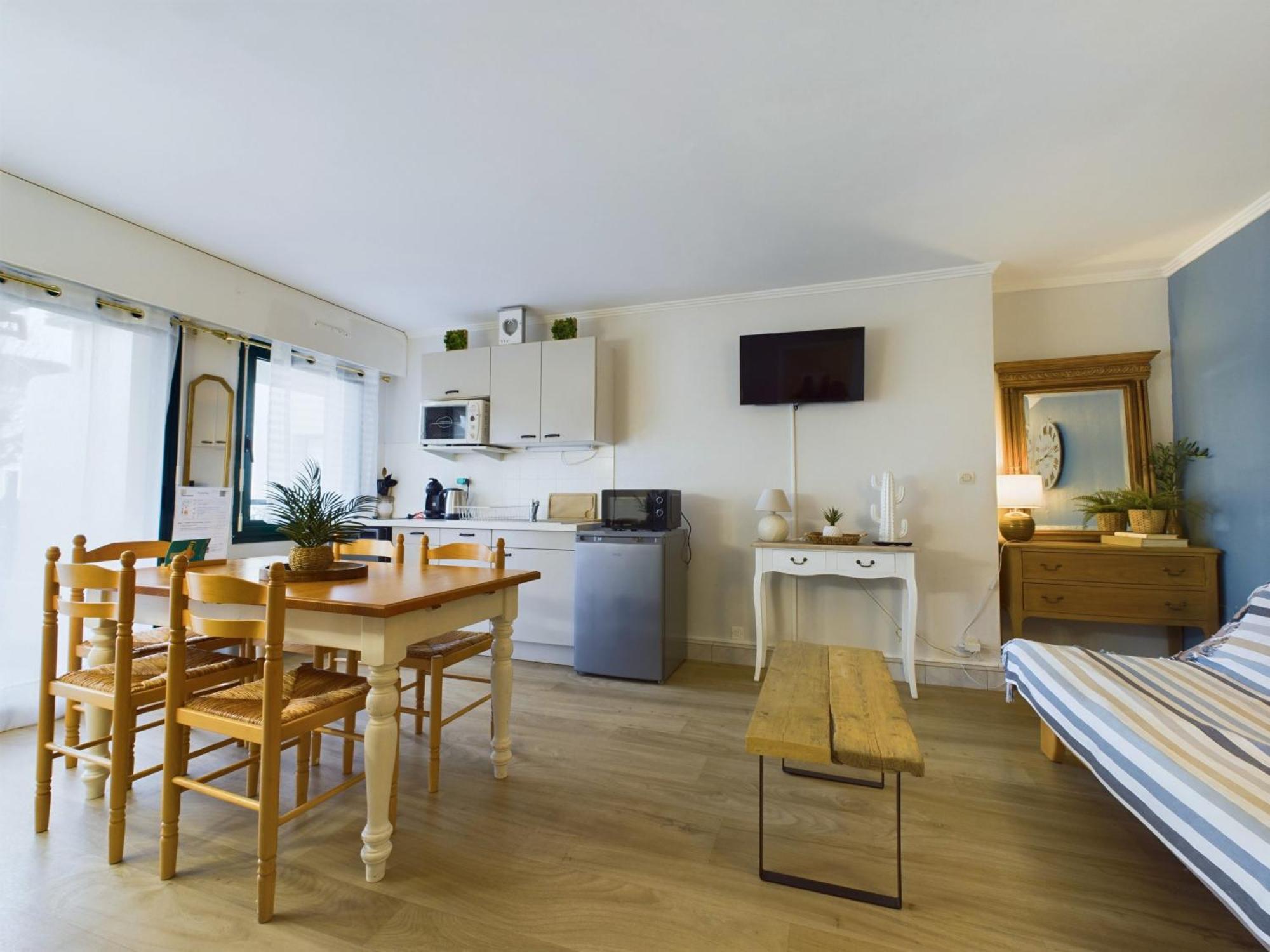 Charmant Appartement Lumineux Pour 4 Au Pouliguen เลอปูลีแกน ภายนอก รูปภาพ